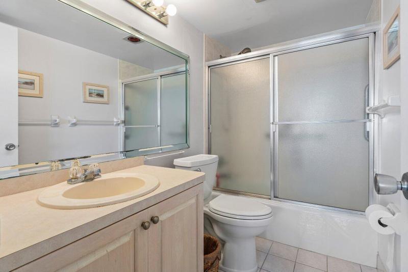  Condo & Townhome Photos