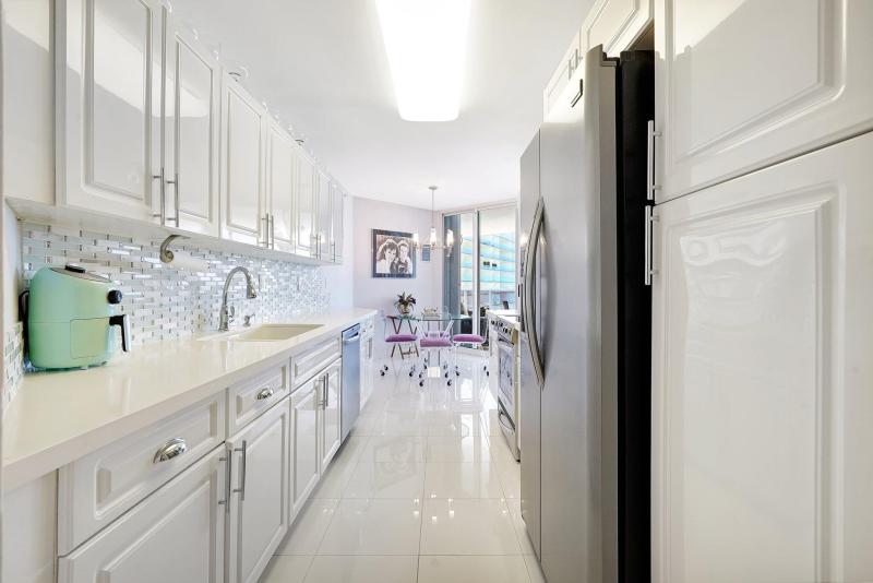  Condo & Townhome Photos