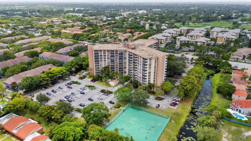  Condo & Townhome Photos