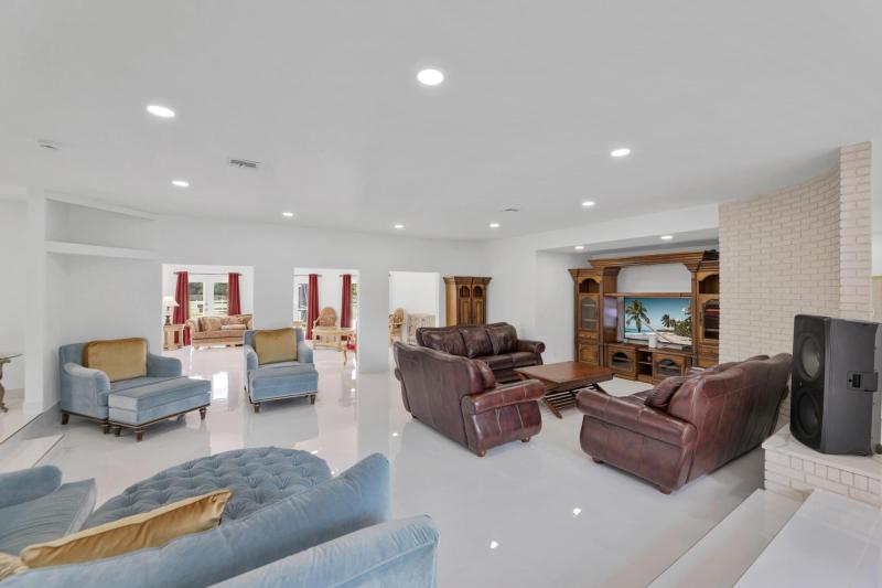  Single Family Homes Photo 8:  Parkland,  FL 33067