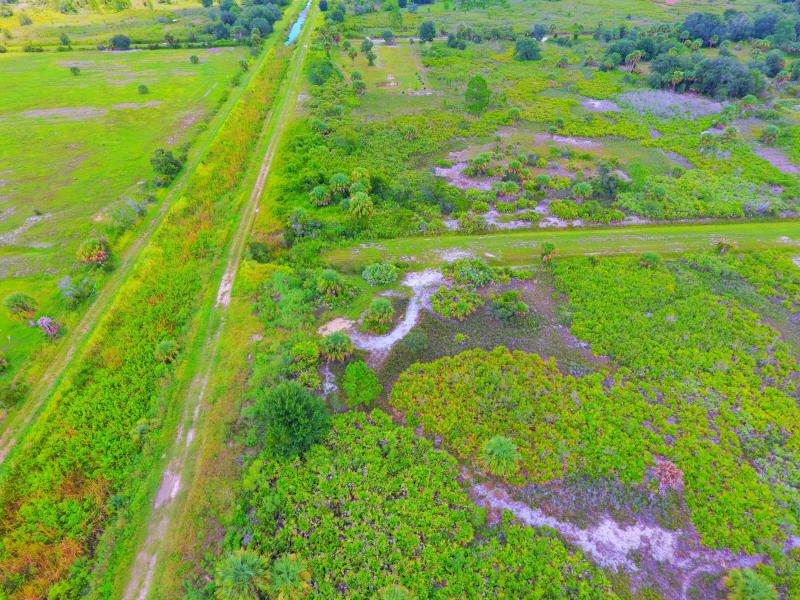  Commercial & Industrial Land Images 