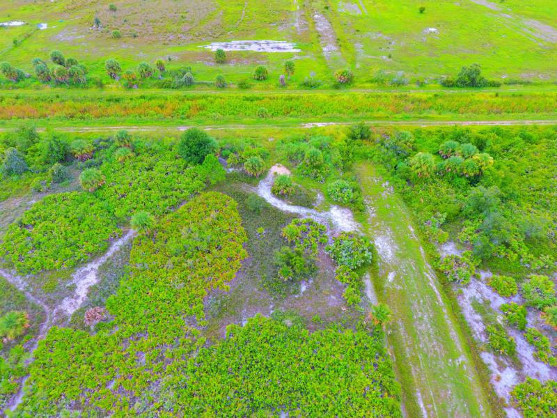  Commercial & Industrial Land Images 