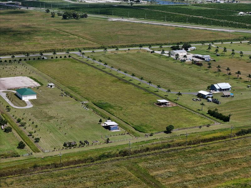  Commercial & Industrial Land Images 