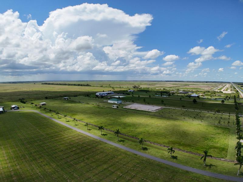  Commercial & Industrial Land Images 