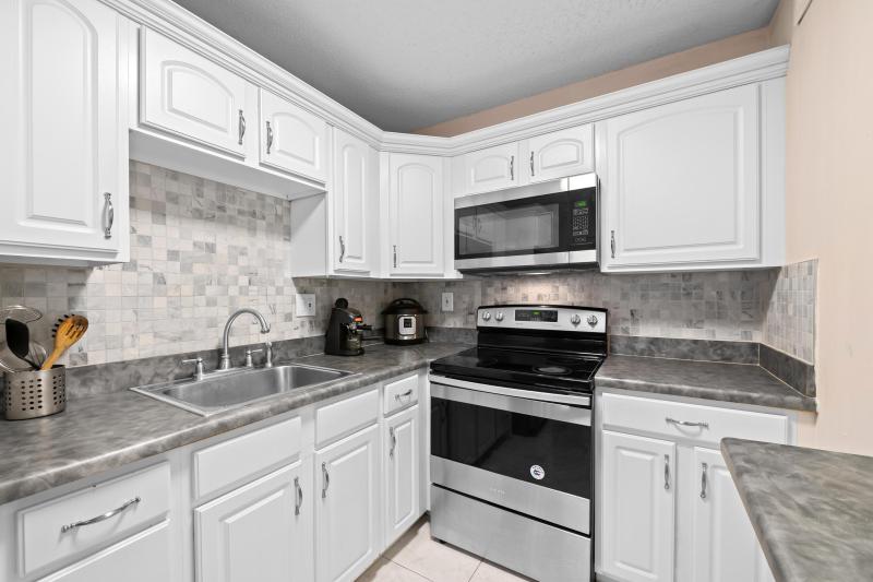  Condo & Townhome Photos