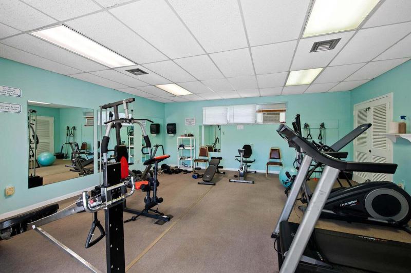  Condo & Townhome Photos