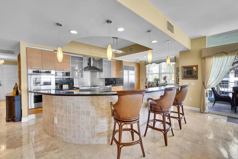  Condo & Townhome Photos