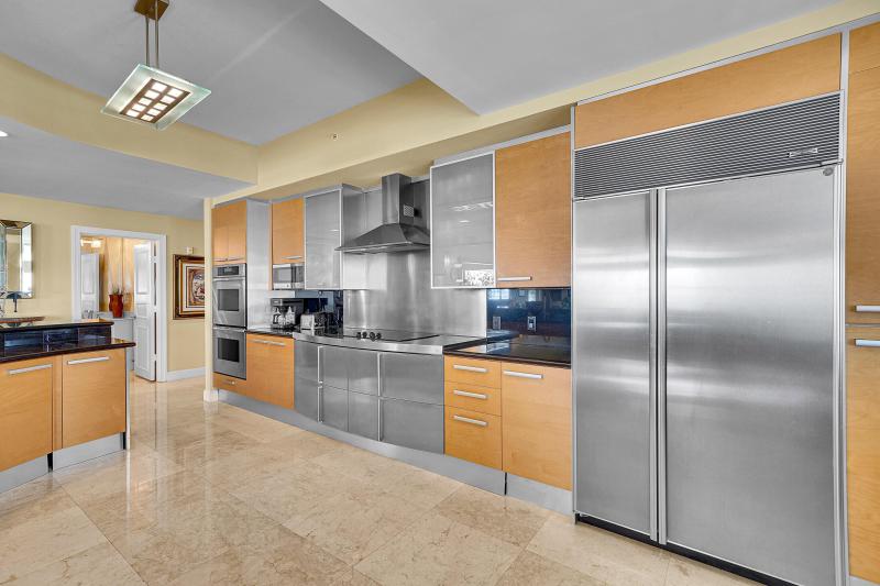  Condo & Townhome Photos