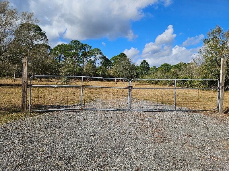  Commercial & Industrial Land Images 