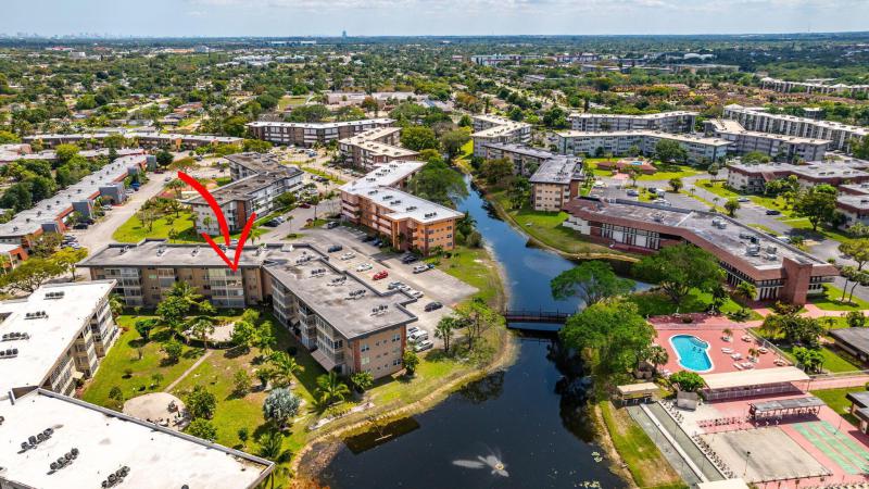  Condo & Townhome Photos