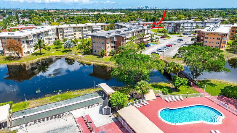  Condo & Townhome Photos