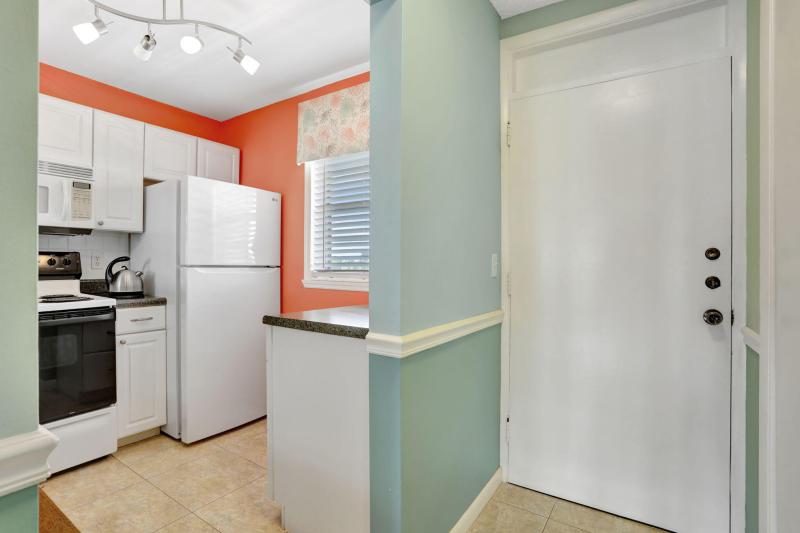  Condo & Townhome Photos