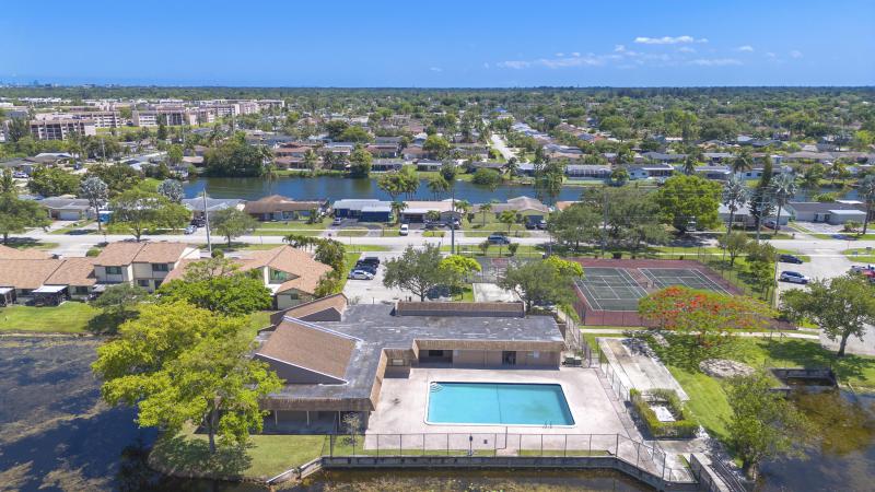  Condo & Townhome Photos