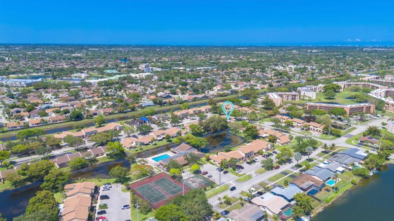  Condo & Townhome Photos