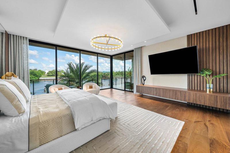  Single Family Homes Photo 37:  Lighthouse Point,  FL 33064