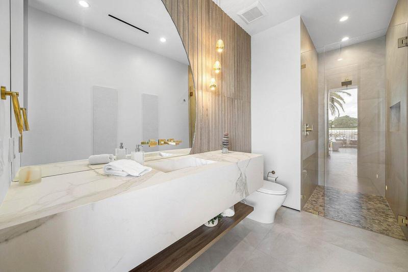  Single Family Homes Photo 46:  Lighthouse Point,  FL 33064