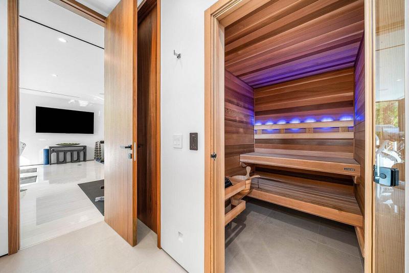  Single Family Homes Photo 55:  Lighthouse Point,  FL 33064