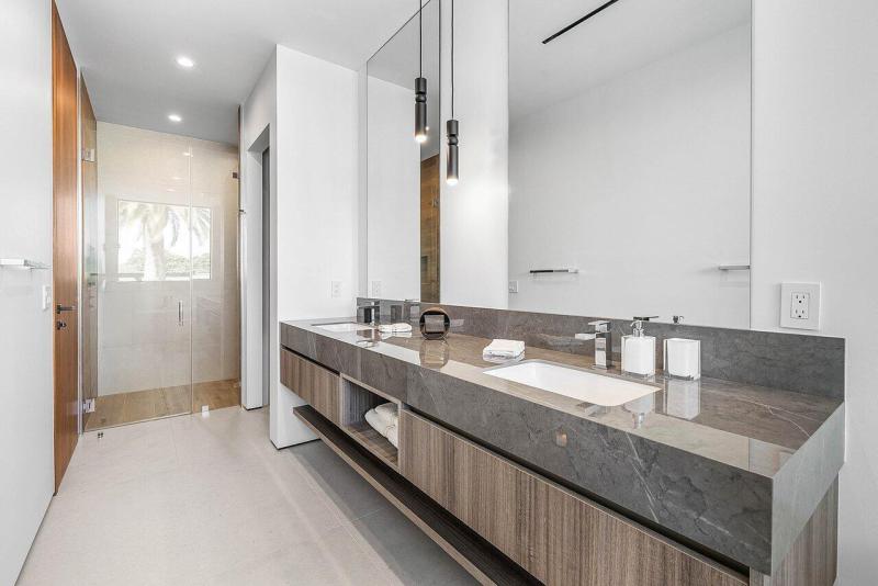  Single Family Homes Photo 60:  Lighthouse Point,  FL 33064