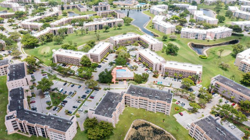  Condo & Townhome Photos