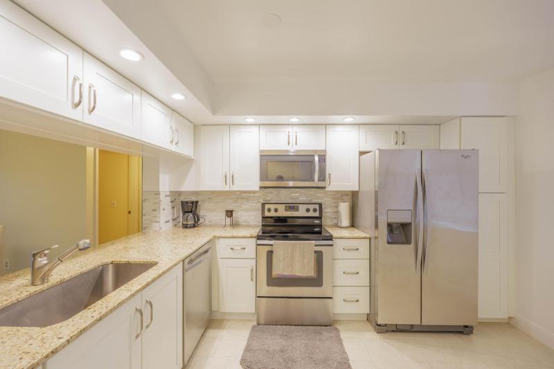  Condo & Townhome Photos