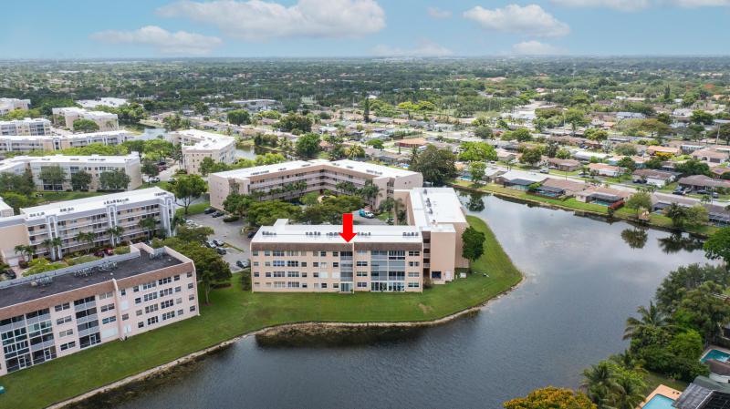  Condo & Townhome Photos