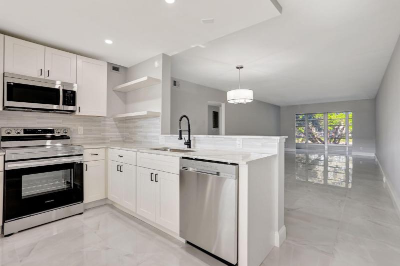  Condo & Townhome Photos