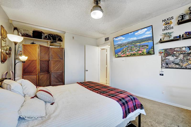  Condo & Townhome Photos