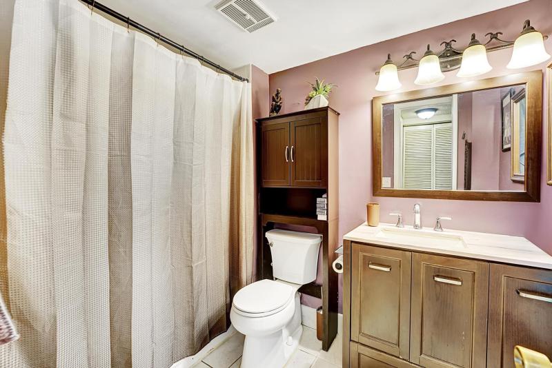  Condo & Townhome Photos
