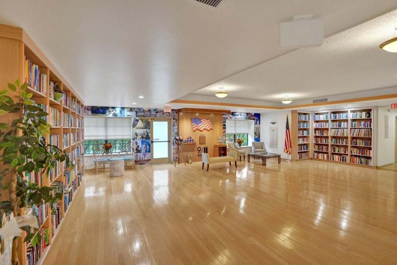  Condo & Townhome Photos