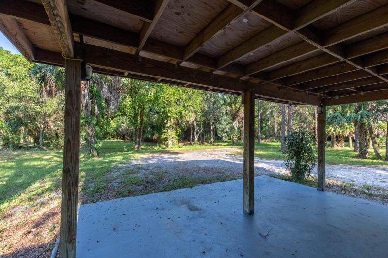  Commercial & Industrial Land Images 