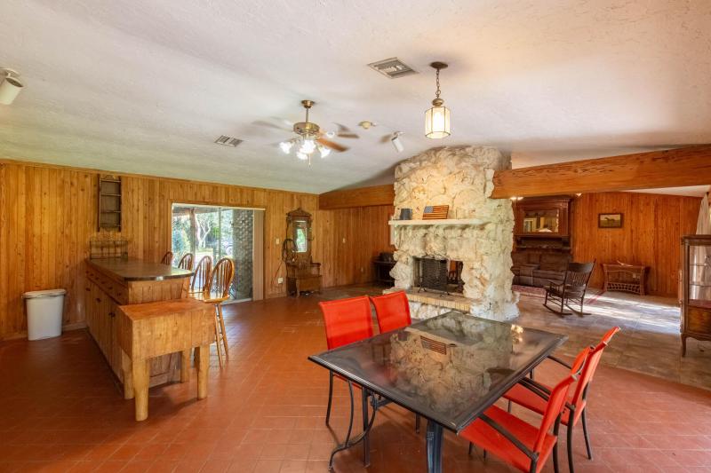  Commercial & Industrial Land Images 