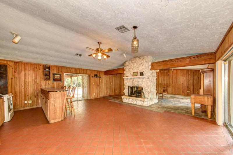  Commercial & Industrial Land Images 