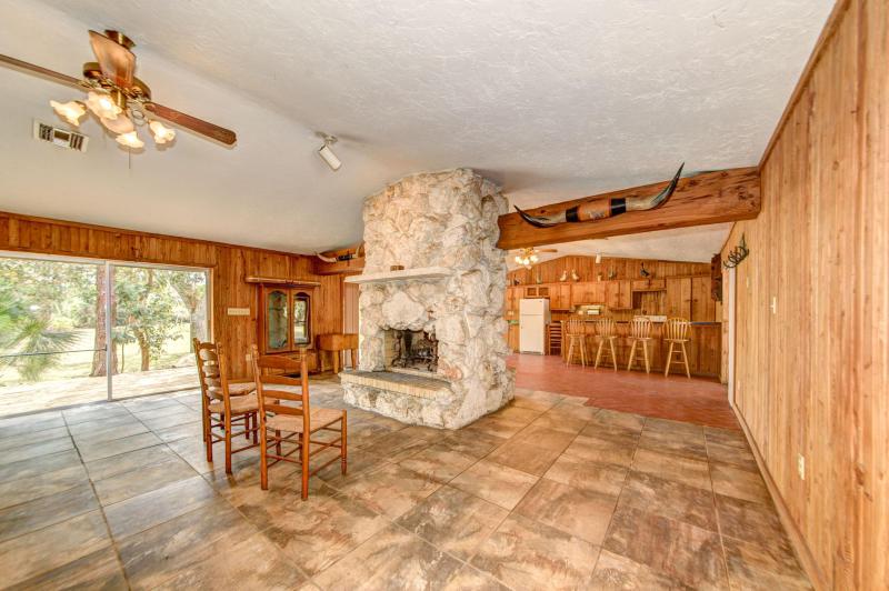  Commercial & Industrial Land Images 