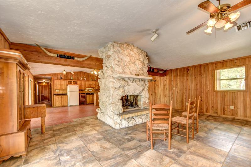  Commercial & Industrial Land Images 