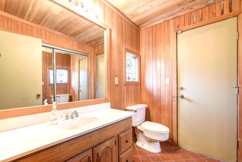  Commercial & Industrial Land Images 