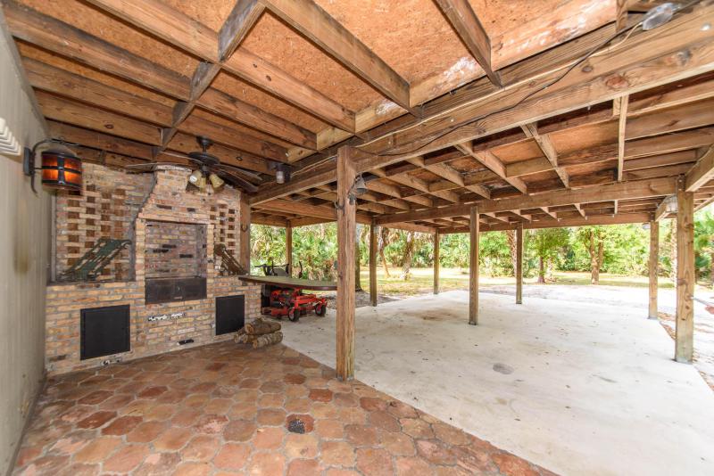  Commercial & Industrial Land Images 