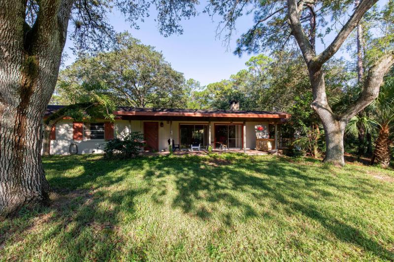  Commercial & Industrial Land Images 