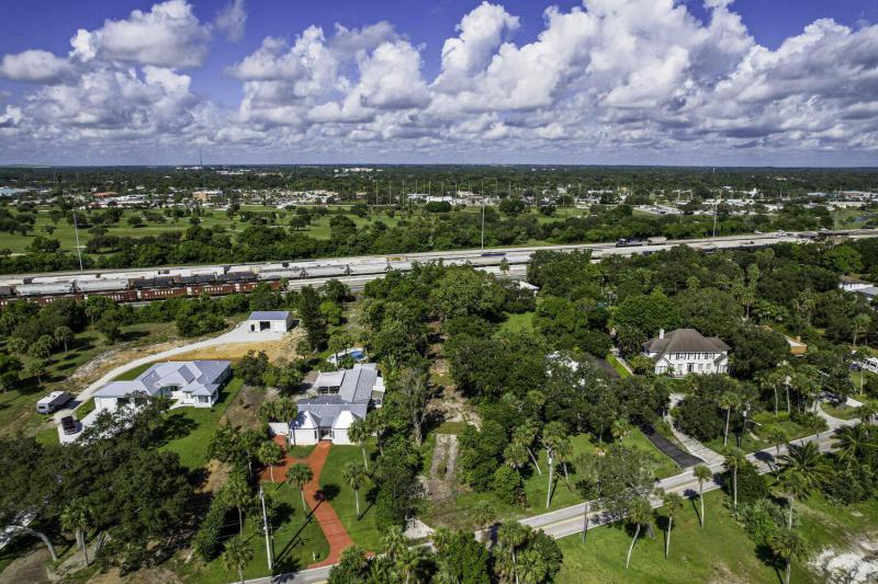  Commercial & Industrial Land Images 