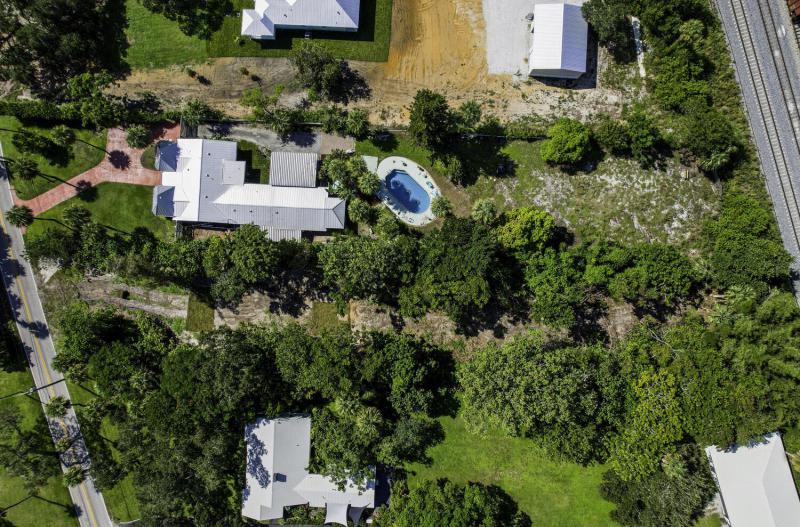  Commercial & Industrial Land Images 