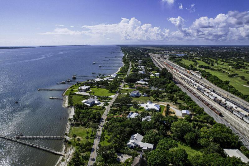  Commercial & Industrial Land Images 