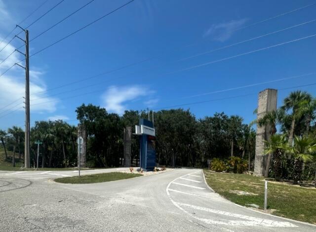  Commercial & Industrial Land Images 