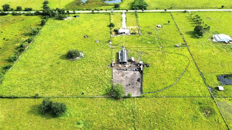  Commercial & Industrial Land Images 