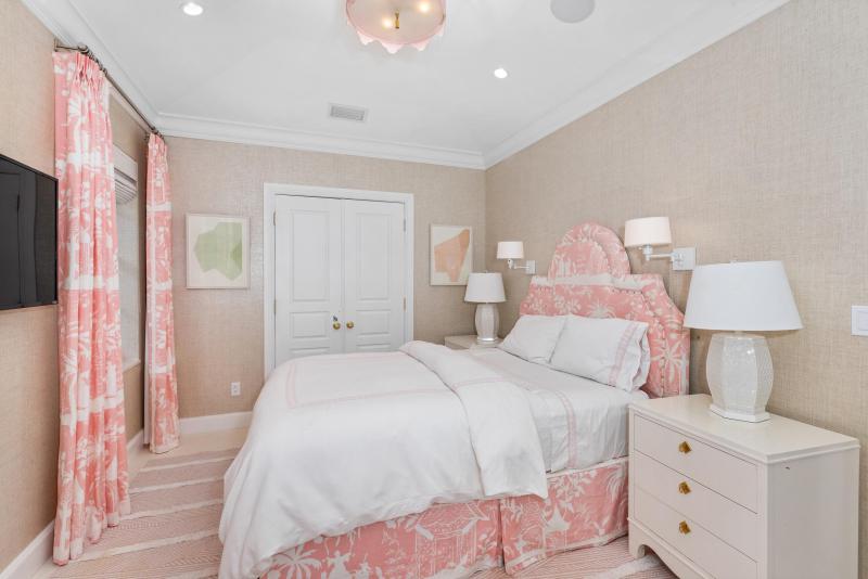  Single Family Homes Photo 42:  Palm Beach,  FL 33480