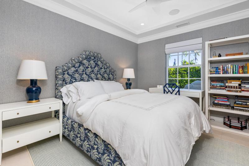  Single Family Homes Photo 45:  Palm Beach,  FL 33480