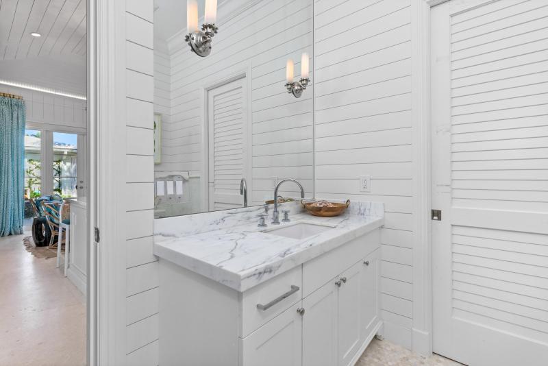  Single Family Homes Photo 47:  Palm Beach,  FL 33480