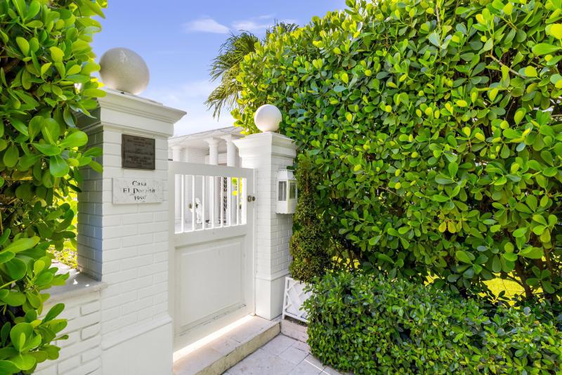  Single Family Homes Photo 5:  Palm Beach,  FL 33480