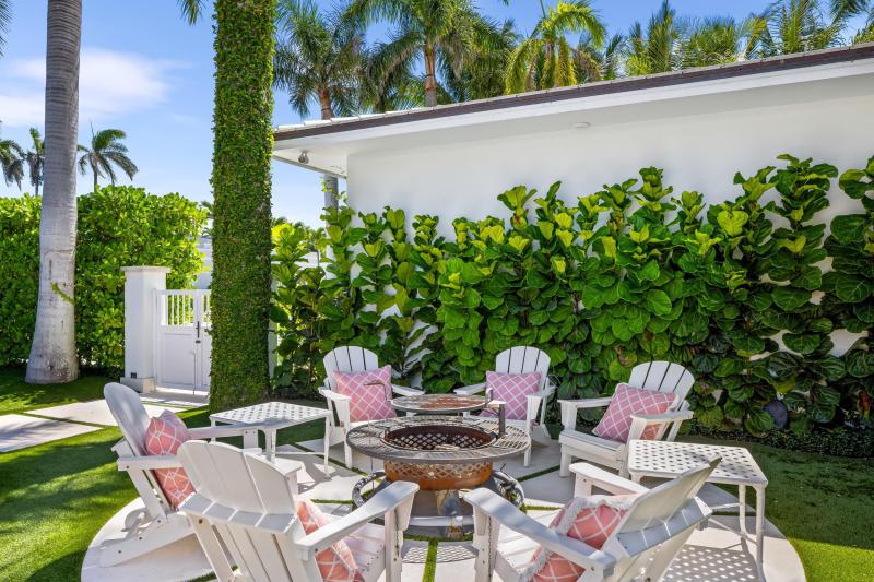  Single Family Homes Photo 53:  Palm Beach,  FL 33480