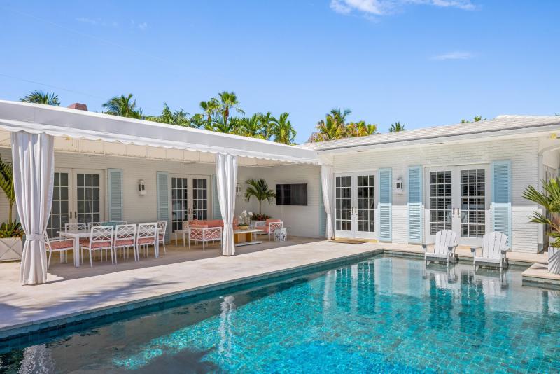  Single Family Homes Photo 65:  Palm Beach,  FL 33480