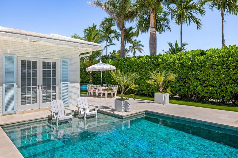  Single Family Homes Photo 67:  Palm Beach,  FL 33480