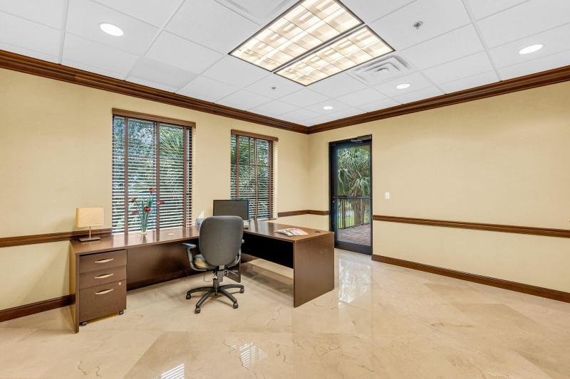  Commercial & Industrial Images